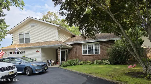 100 Reel Avenue, Manahawkin, NJ 08050