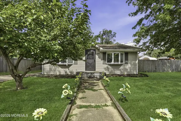 308 Tiller Avenue, Beachwood, NJ 08722