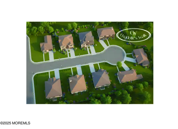 14 Charlotte's Walk, Lakewood, NJ 08701