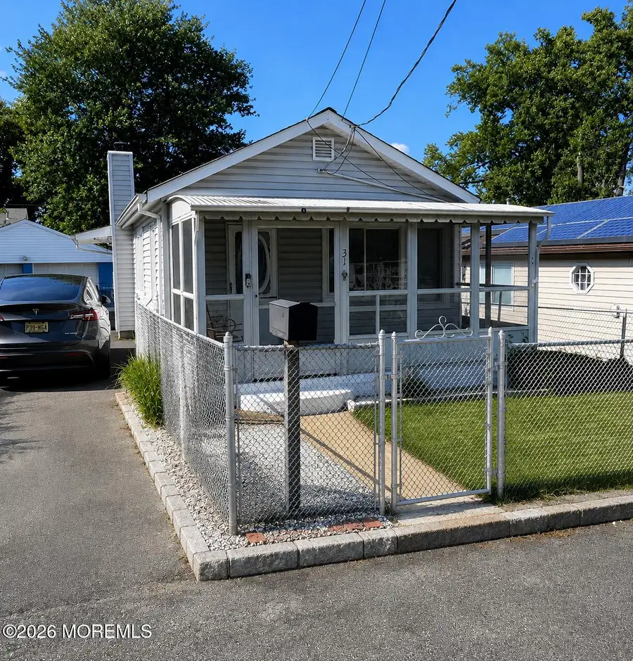 31 Pacific Boulevard, Keyport, NJ 07735 - #2