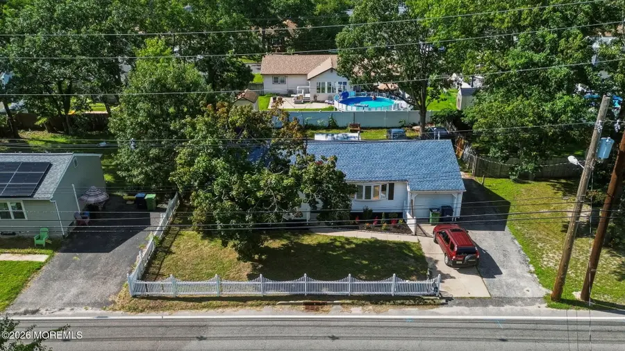 328 Mizzen Avenue, Beachwood, NJ 08722 - #2