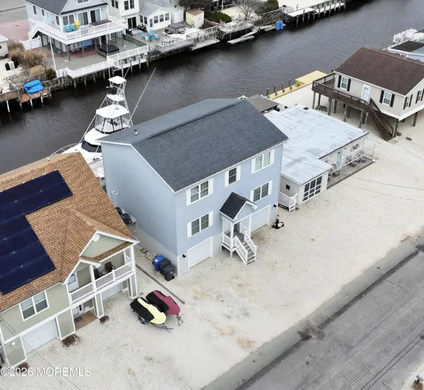48 Albert Drive, Manahawkin, NJ 08050