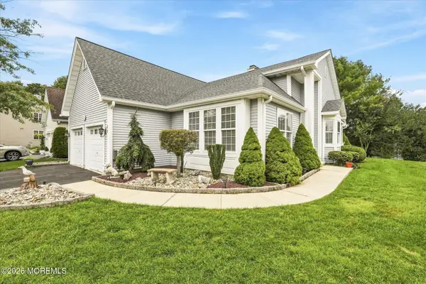 22 Five Bridges Court, Barnegat, NJ 08005
