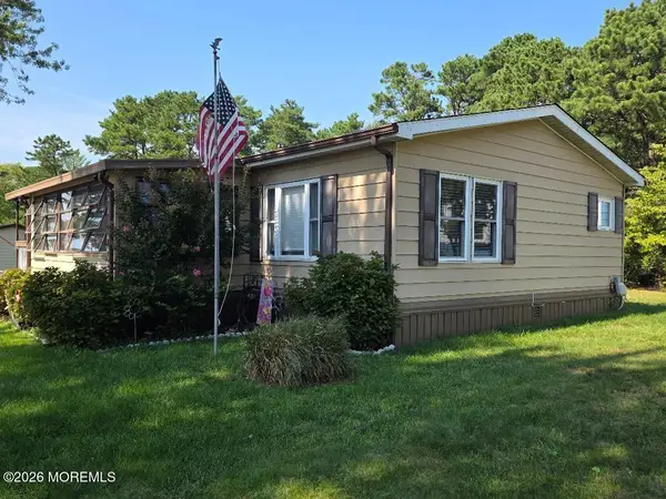 17 Casey Court, Barnegat, NJ 08005
