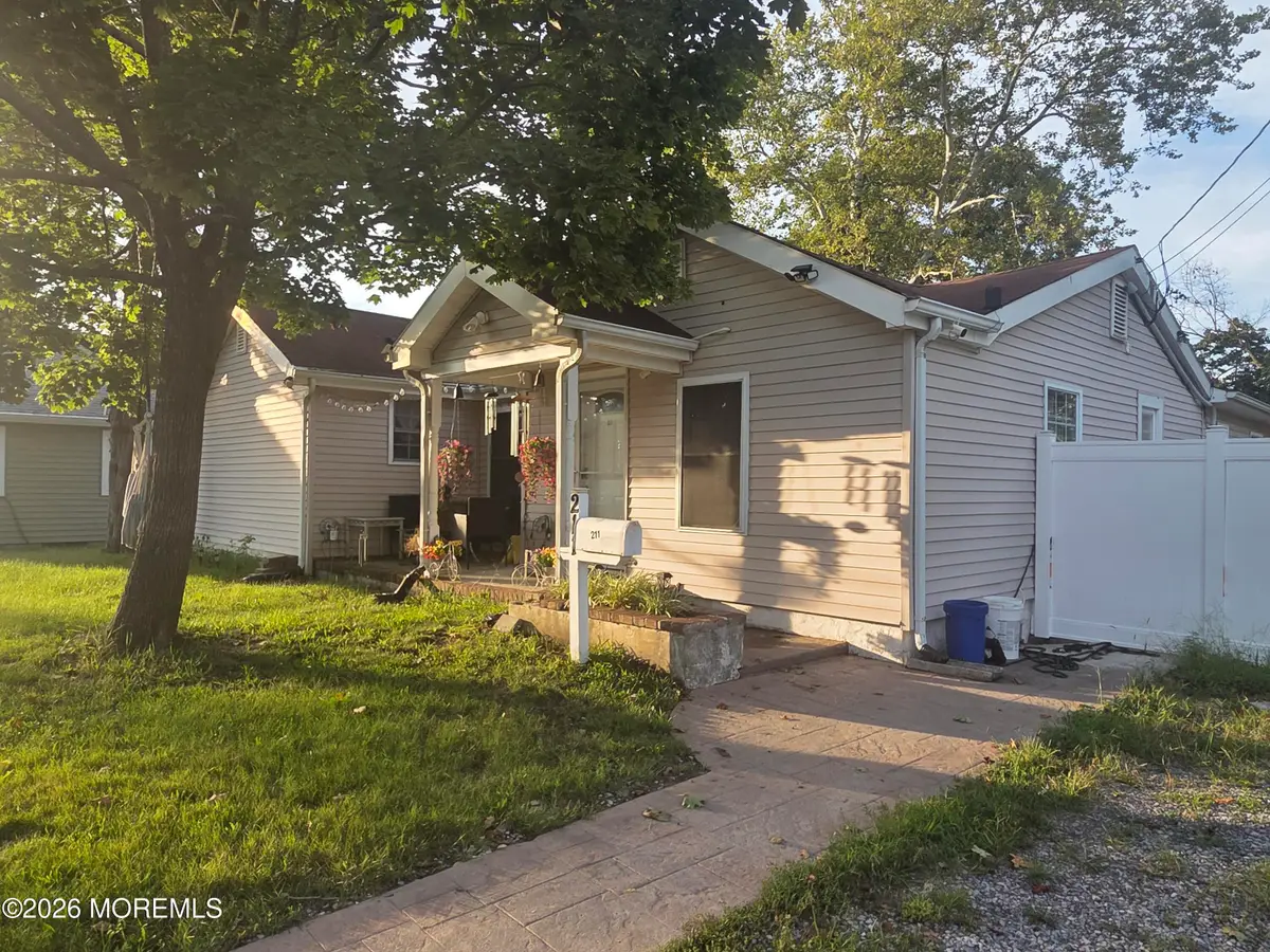 211 Magnolia Avenue, Toms River, NJ 08757 - #1