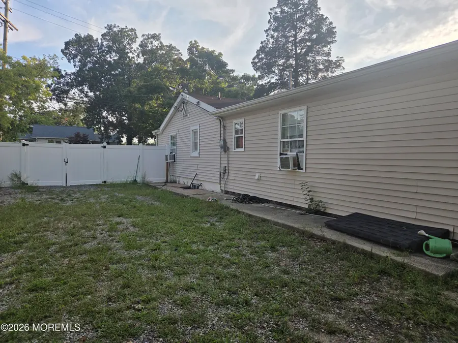 211 Magnolia Avenue, Toms River, NJ 08757 - #2