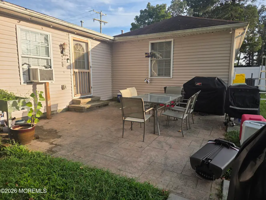 211 Magnolia Avenue, Toms River, NJ 08757 - #3