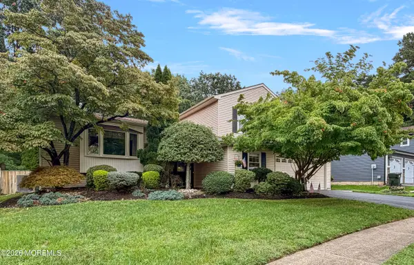 17 Feathertree Court, Howell, NJ 07731