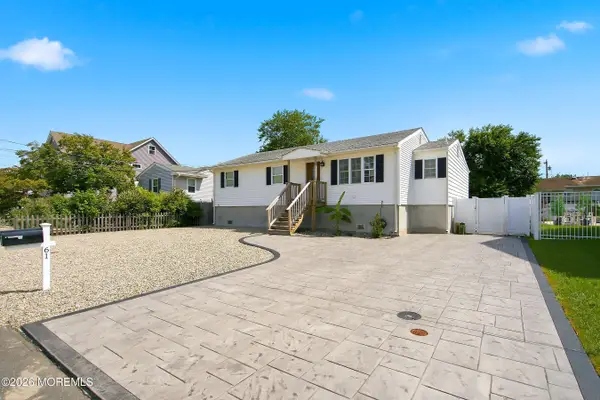 61 Sea Breeze Road, Toms River, NJ 08753