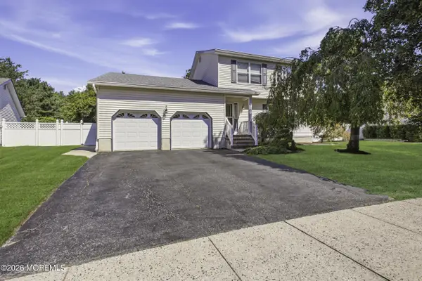 19 Fella Street, Howell, NJ 07731