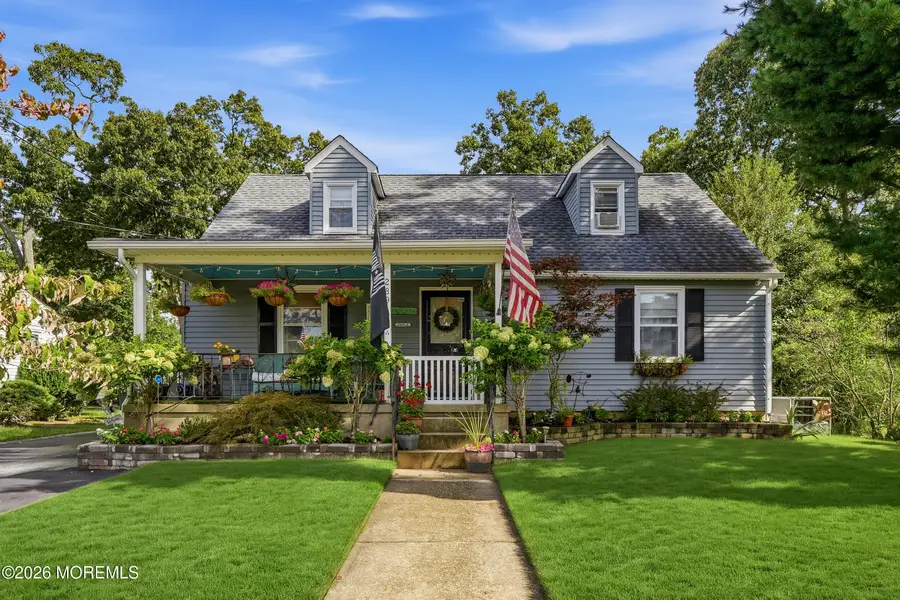 289 Roosevelt Avenue, Oakhurst, NJ 07755 - #2