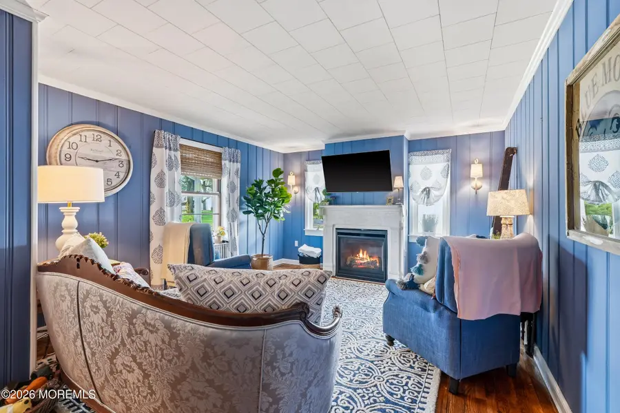 289 Roosevelt Avenue, Oakhurst, NJ 07755 - #3