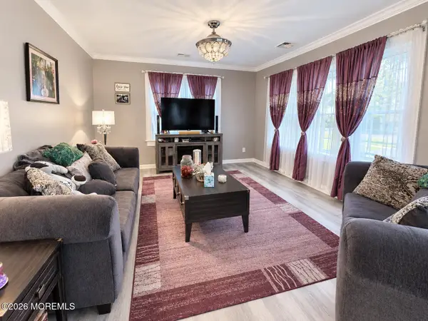 133 Stout Avenue, Middlesex, NJ 08846