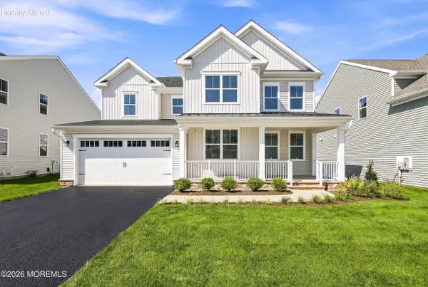 61 Mitchell Court, Manalapan, NJ 07726