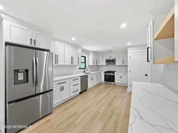 16 Charles Street, Howell, NJ 07731