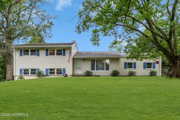 20 Fairfield Drive, Tinton Falls, NJ 07724