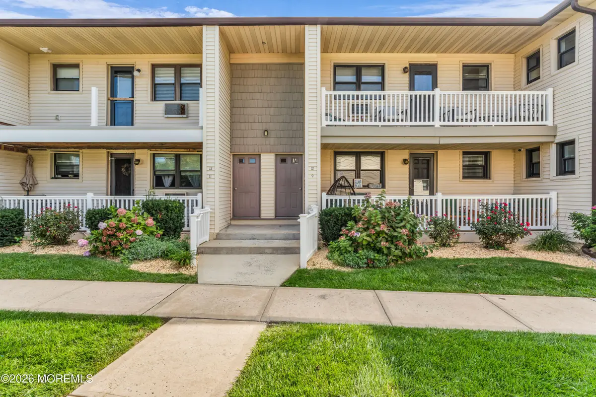 9 Wharfside Drive, Monmouth Beach, NJ 07750 - #1