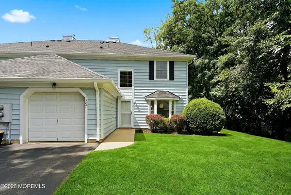 1902 Buckingham Circle, Middletown, NJ 07748