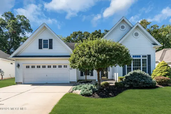 13 Northshire Court, Freehold, NJ 07728