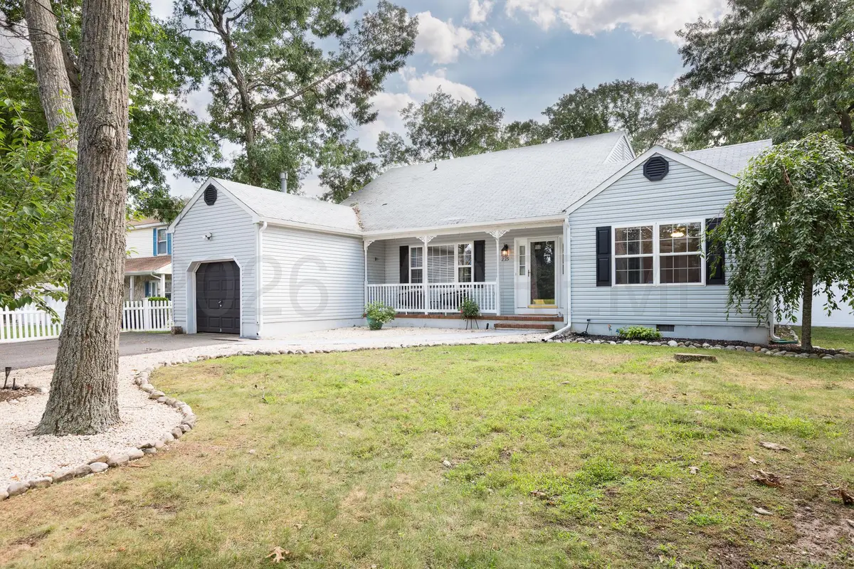 275 Lakeshore Drive, Manahawkin, NJ 08050 - #1
