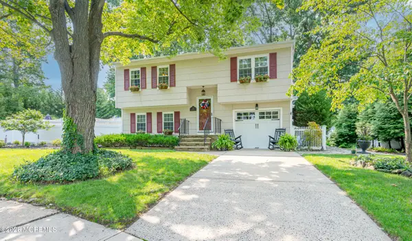 20 Eisenhower Court, Matawan, NJ 07747