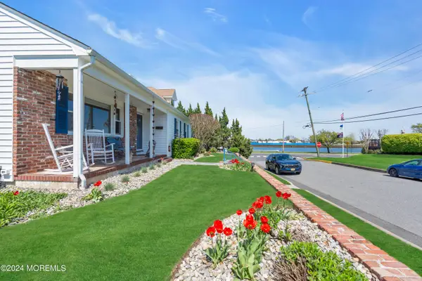 67 Farragut Avenue, Manasquan, NJ 08736