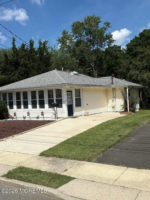 48 Allaire Drive, Toms River, NJ 08753