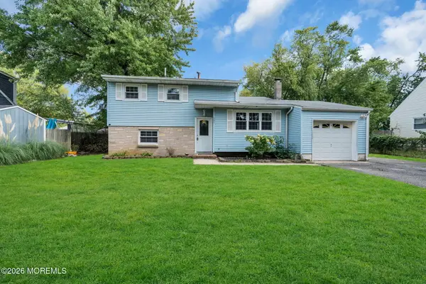 995 Hunt Drive, Toms River, NJ 08753