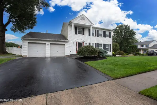 2 Mulberry Circle, Hazlet, NJ 07730