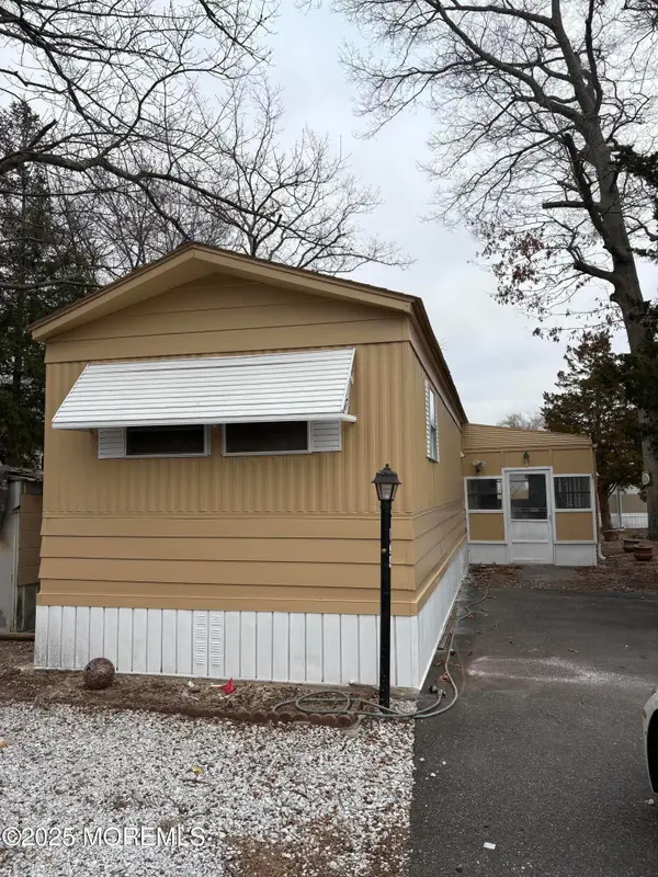 634 Aviary Way, Toms River, NJ 08755