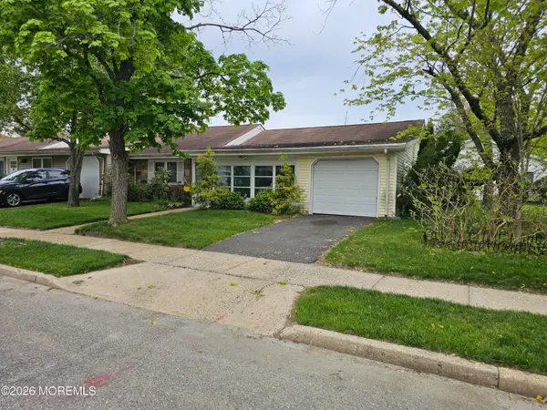 61A Hedge Drive, Lakewood, NJ 08701