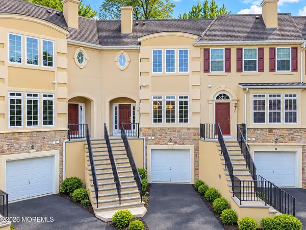 21 Aspen Way, Matawan, NJ 07747
