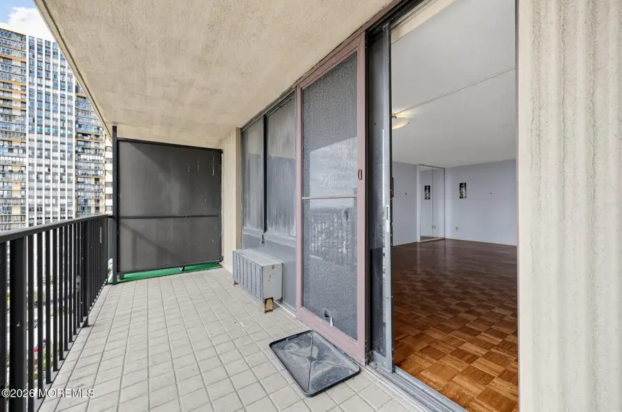 200 Winston Drive #Unit 901, Cliffside Park, NJ 07010 - #3