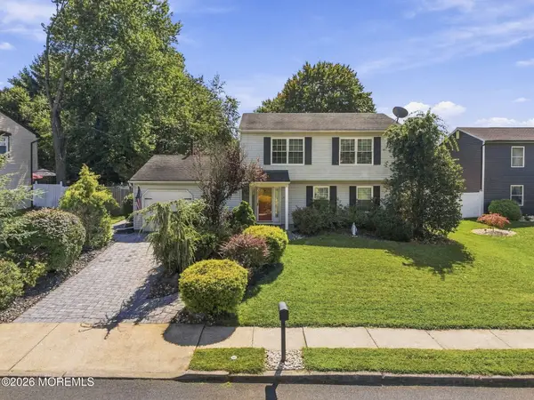 15 Cherry Bend Drive, Howell, NJ 07731