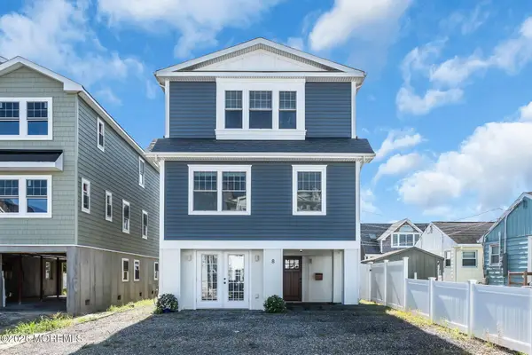 8 Meadow Avenue, Manasquan, NJ 08736