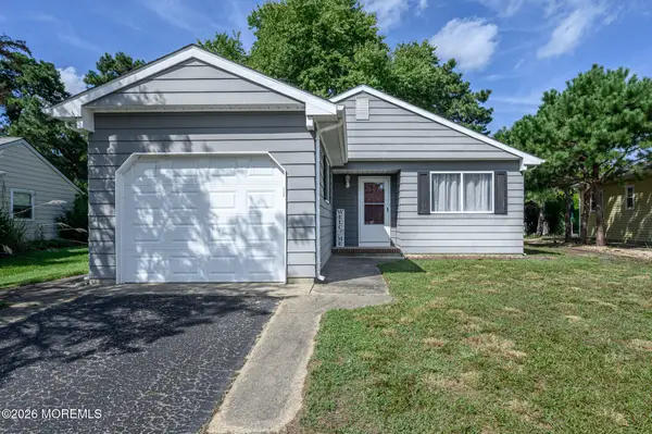 50 Rodhos Street, Toms River, NJ 08757