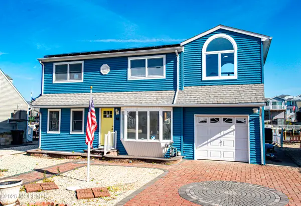 34 Frank Drive, Manahawkin, NJ 08050