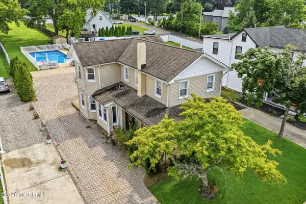 370 Park Avenue, Oakhurst, NJ 07755