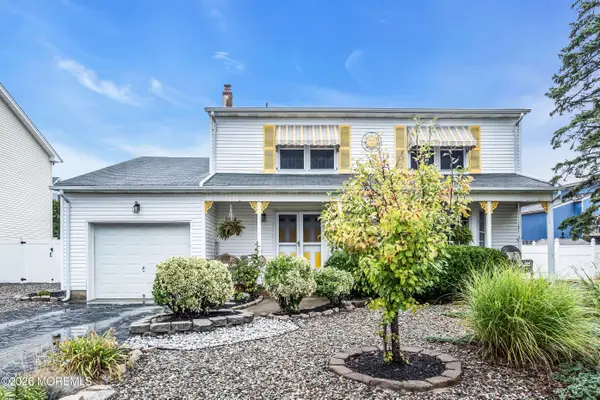 3290 Long Point Drive, Toms River, NJ 08753
