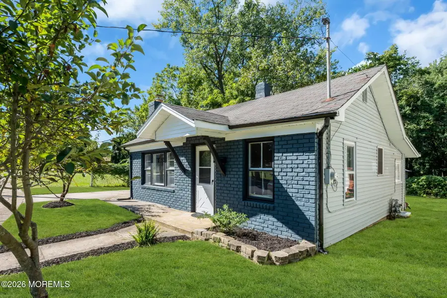 134 Oxonia Avenue, Neptune, NJ 07753 - #3