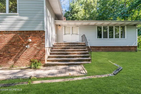 28 Hopi Drive, Middletown, NJ 07748