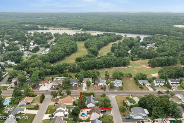 994 Treasure Avenue, Manahawkin, NJ 08050