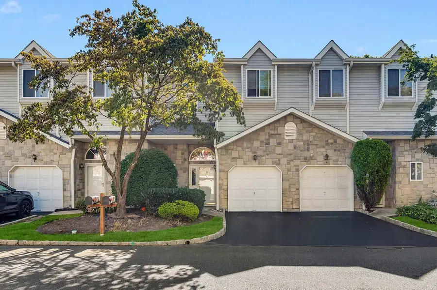 24 Catherine Court, Laurence Harbor, NJ 08879 - #2
