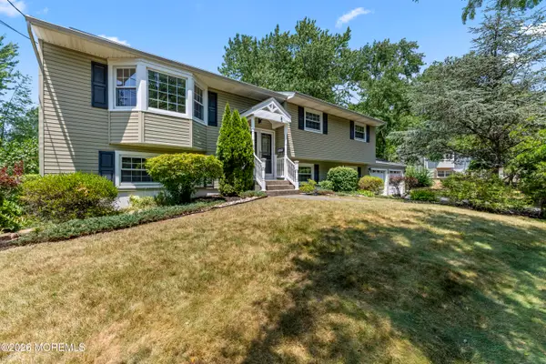 5 Yale Court, East Brunswick, NJ 08816