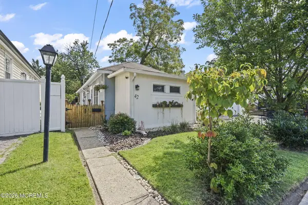 42 East Avenue, Atlantic Highlands, NJ 07716