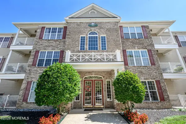 219 Sophee Lane, Lakewood, NJ 08701