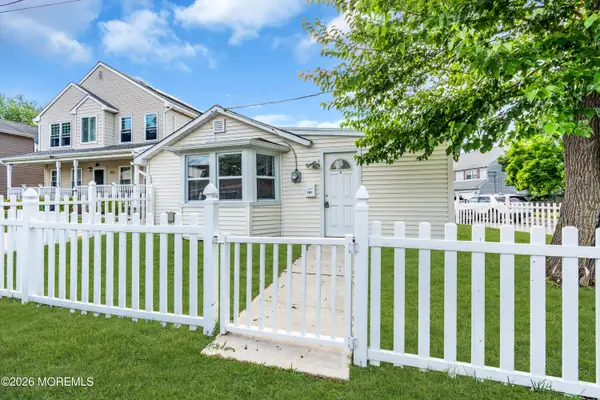 701 Beachview Avenue, Union Beach, NJ 07735