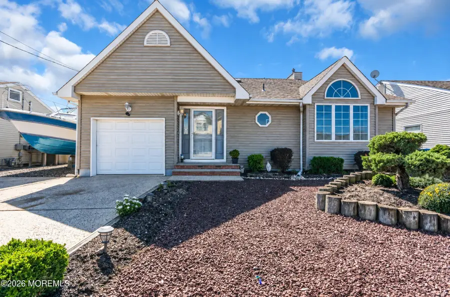 3407 Thistle Avenue, Toms River, NJ 08753 - #3