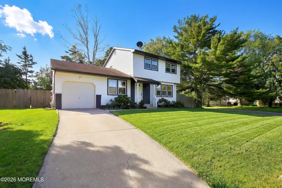 121 Lake Winnepesaukee Drive, Mystic Island, NJ 08087 - #2