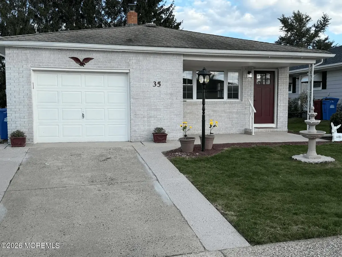 35 Puerto Vallarta Street, Toms River, NJ 08757 - #1